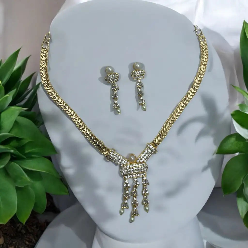 Pearl Elegance Necklace and Earrings Set